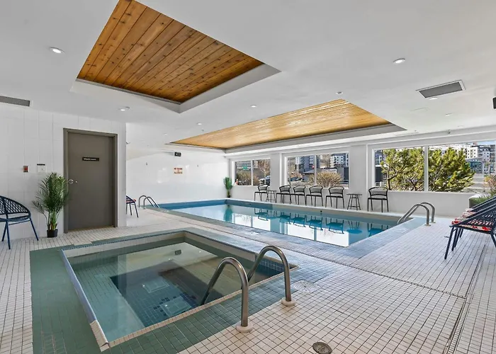 Sandman Hotel & Suites Calgary West